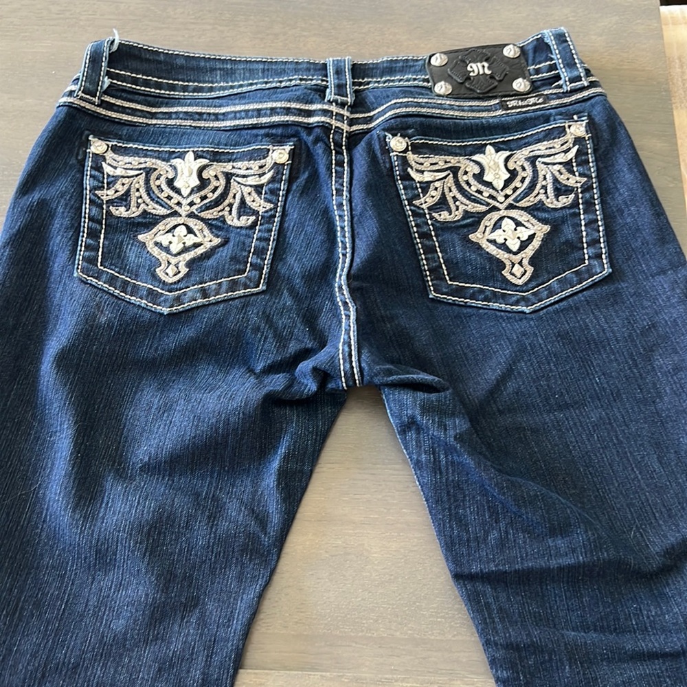 Miss Me jeans, size 32, only worn once!
